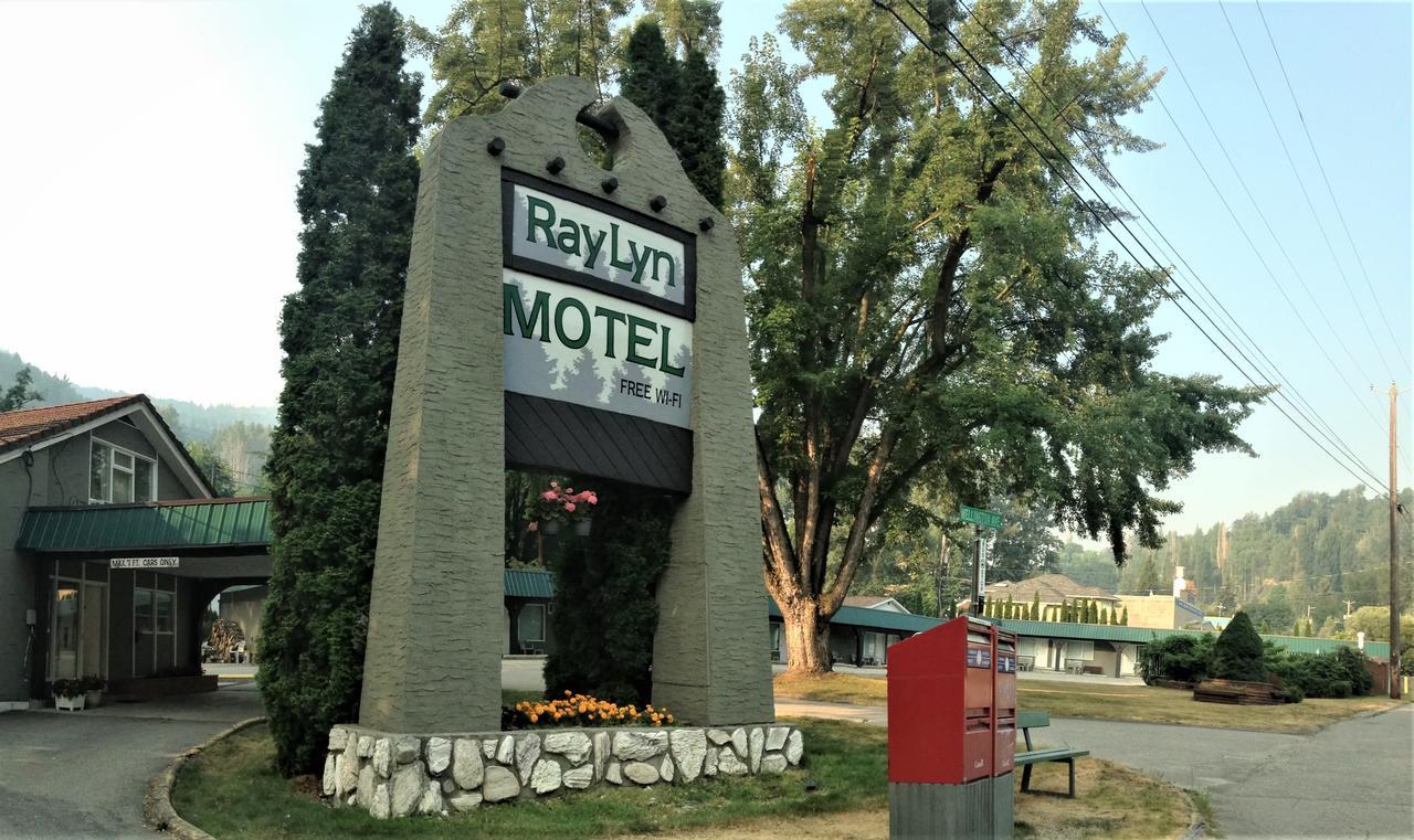 Ray Lyn Motel Trail Exteriör bild